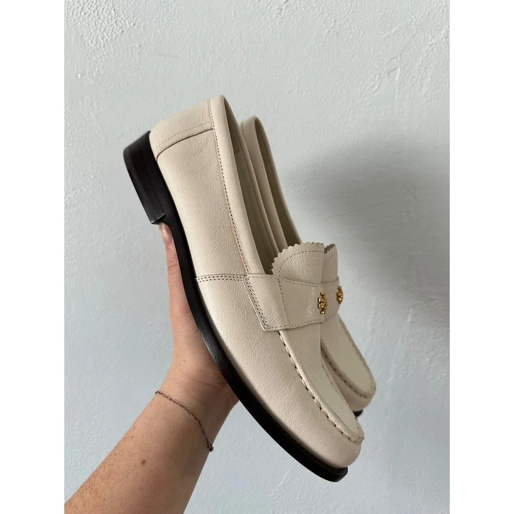 Tory Burch Cream Leather Scalloped Logo‎ Loafers Ivory Low Heel Flats Slip On